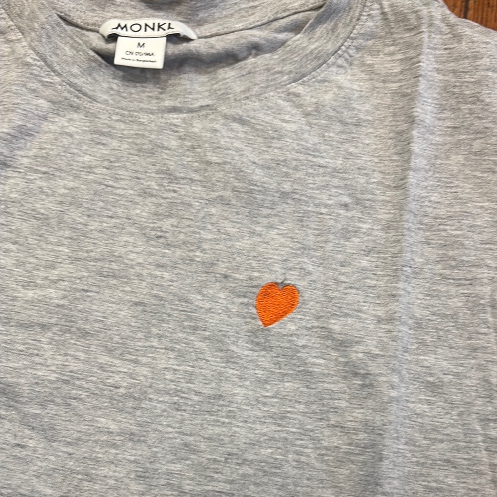 Monki Gray Long Sleeve Tee with Orange Detail - Picture 3 of 3